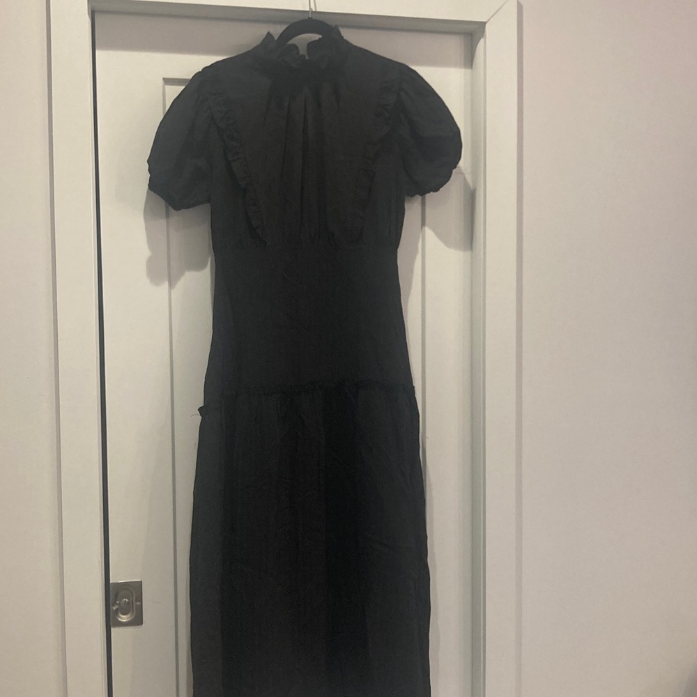 Classic Black Puff-Sleeve Midi Dress - Elegant Everyday Style